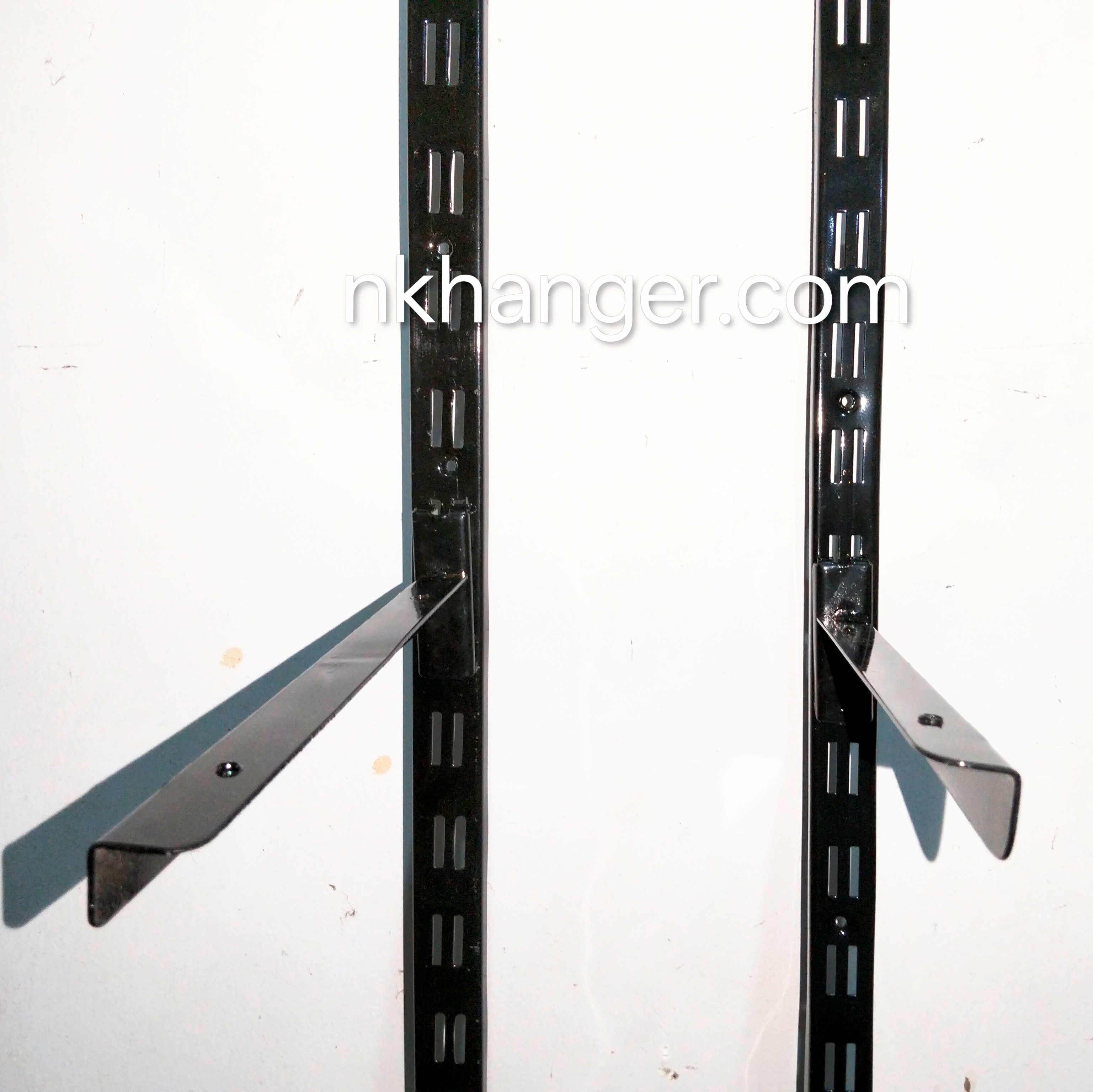 চ্যানেল বোর্ড স্ট্যান্ড